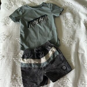 Volcom board shorts & tee